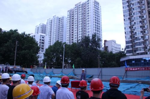 恒祥百悦 万达广场消息速递 恒祥百悦城抢晴天 战雨天 共同努力大干一百天